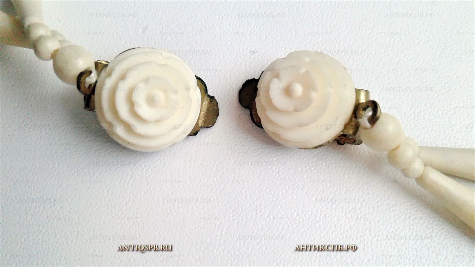 Серьги из кости "Розы". Винтажная бижутерия. Вт. пол. ХХ века. №21611